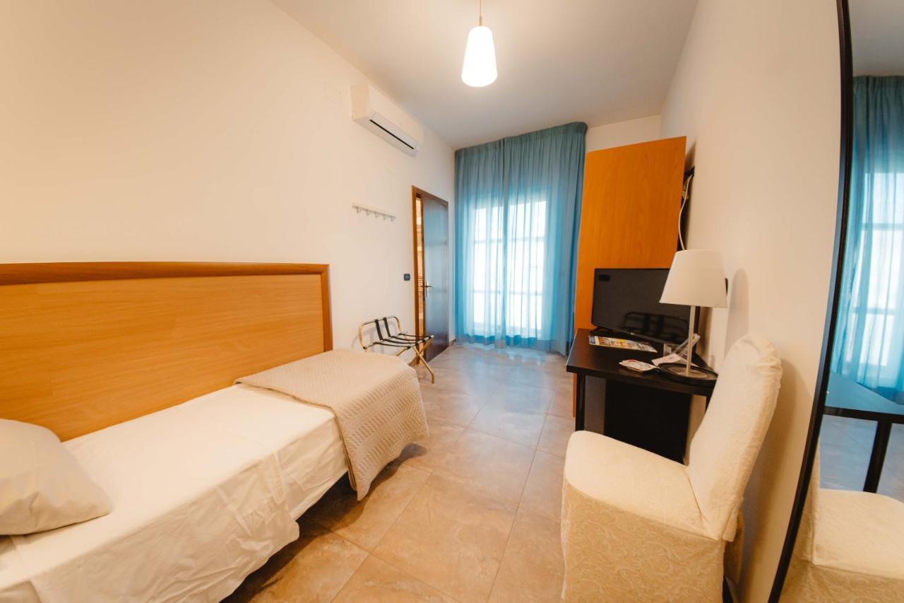 Accord Le Rose Hotel Palagiano Exterior photo