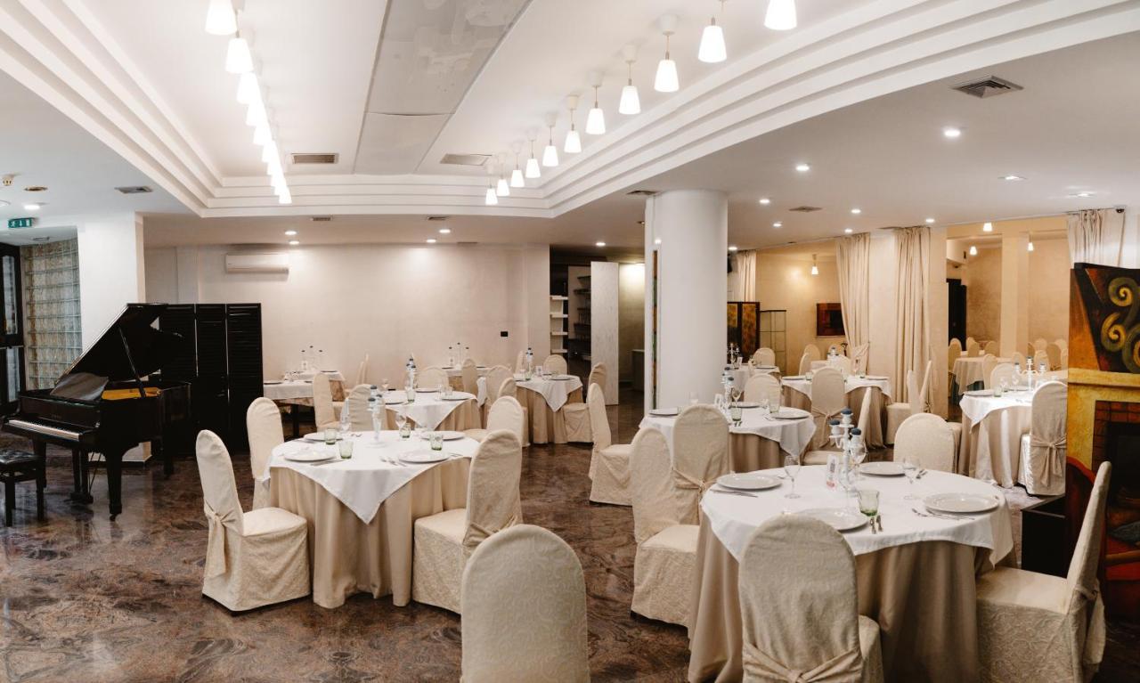 Accord Le Rose Hotel Palagiano Exterior photo